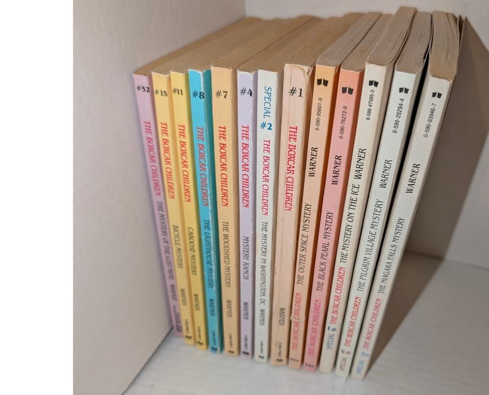 Lot of 13 Vintage Box Car Children PB Chapter Books Mint